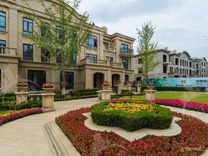 西咸新区 地铁口 70年联排别墅 不限 320平 现房,西安国际美术城(别墅