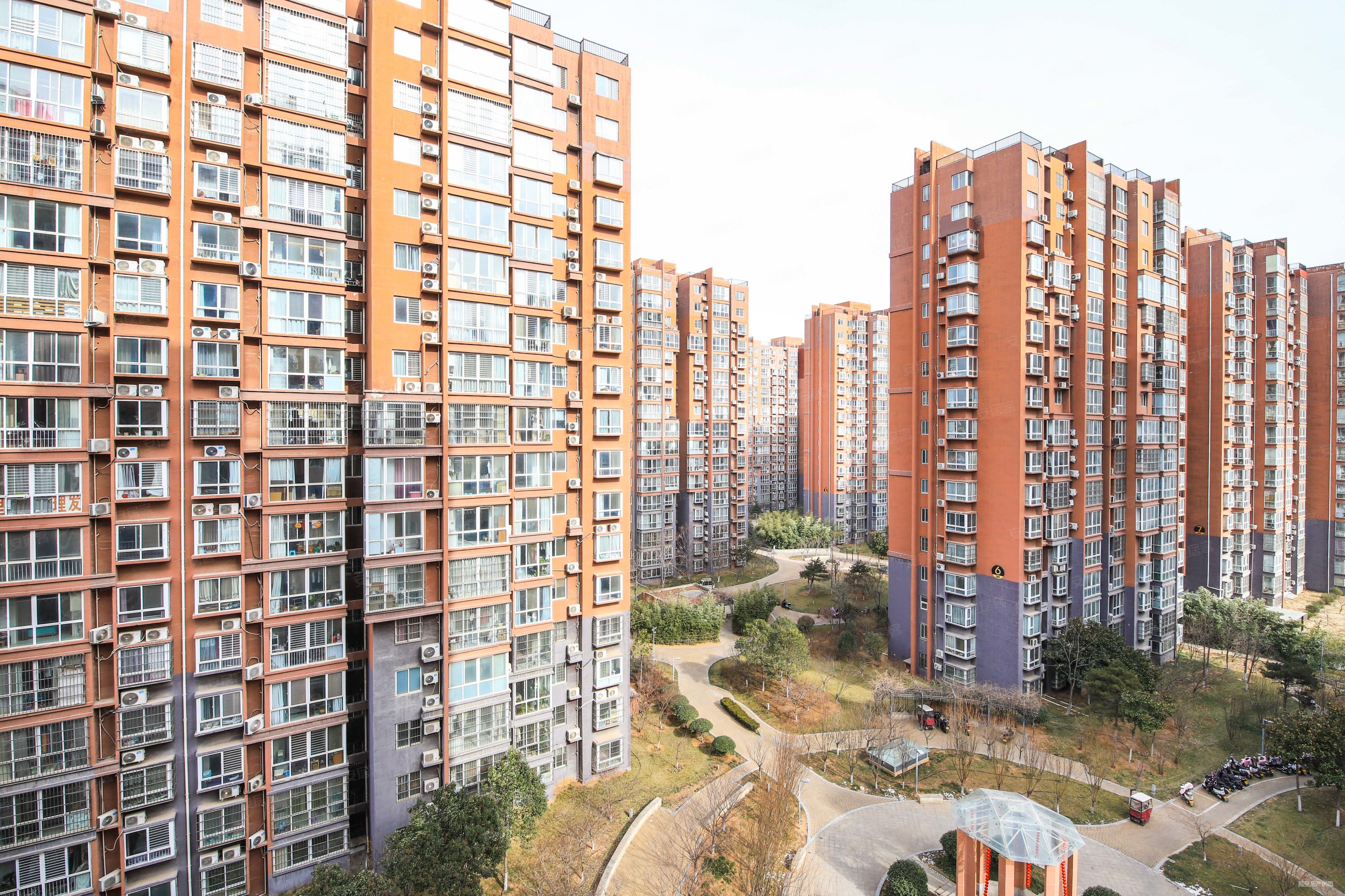 绿洲花园(北区)1室1厅1卫67.2㎡南北39万