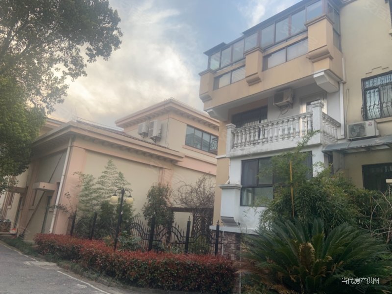 锦绣蓝湾|马鞍山西路3555号4室2厅3卫184平方米