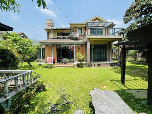 杭州富阳银湖九龙山庄(别墅)九龙山庄(别墅) 5室2厅3卫 300平 精装修