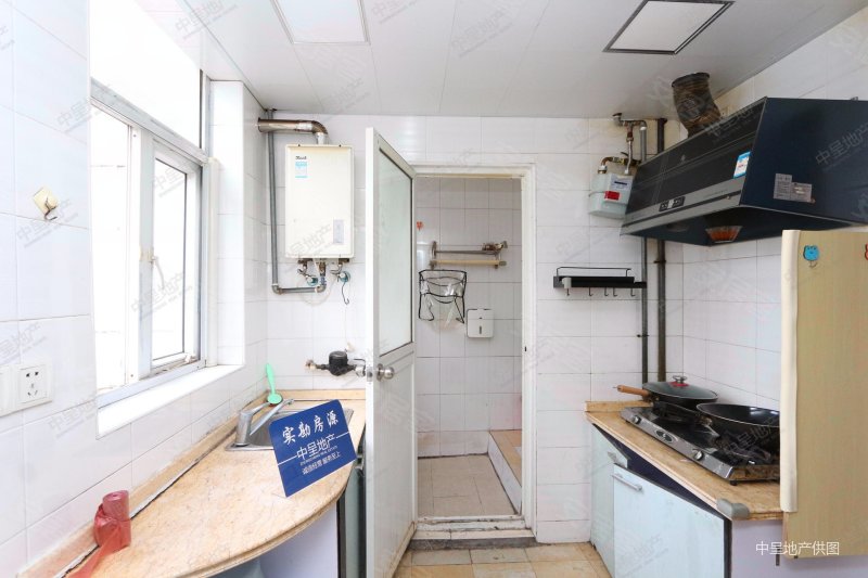 新出好房,中间楼层,边套一房,小区中心位置,78地铁双轨!,上南二村(1-9