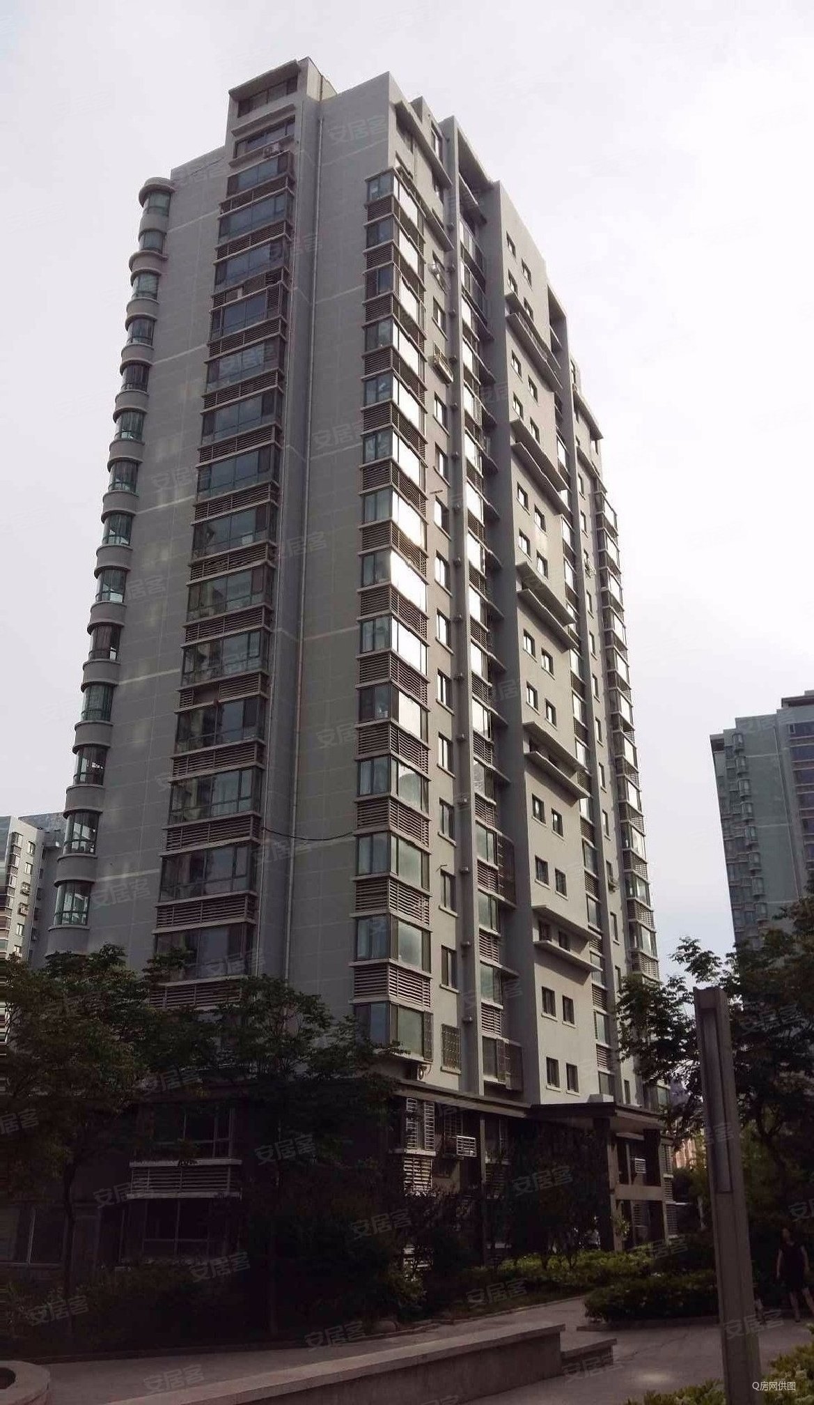 金领世家精装套四把东头方正通透楼层好带车位