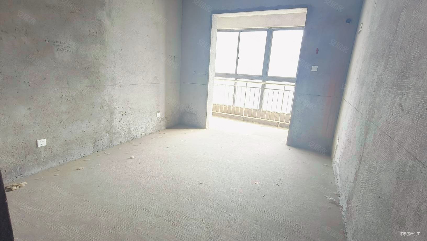 冠城华府3室2厅1卫108㎡南北59.8万