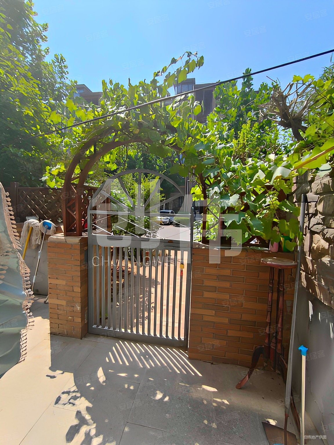 天一绿海揽秀园4室2厅4卫209.44㎡南北350万