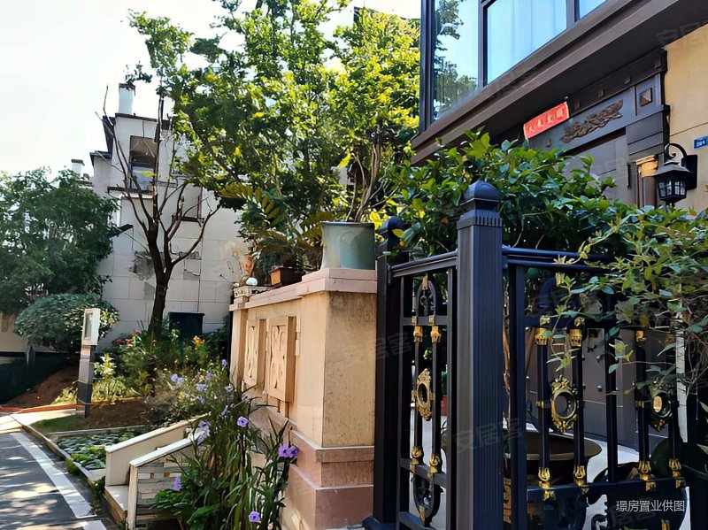 东方熙龙山院 毛坯中叠 露台 已花20万改造 赠 150平