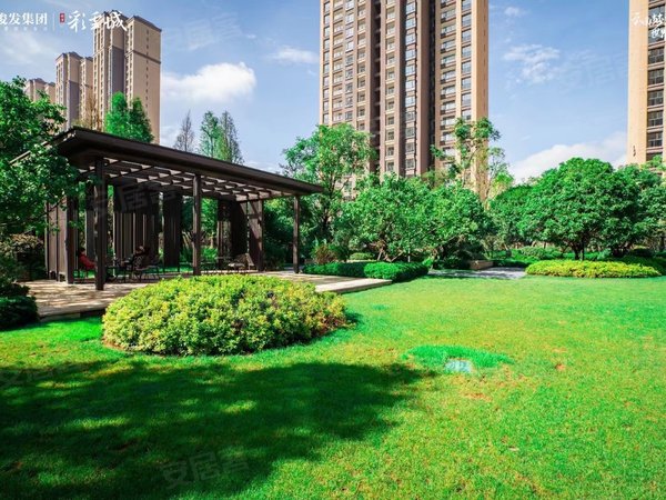 昆明官渡新螺蛳湾俊发星湾俊园新螺蛳湾 星湾俊园 精装修大3房空房