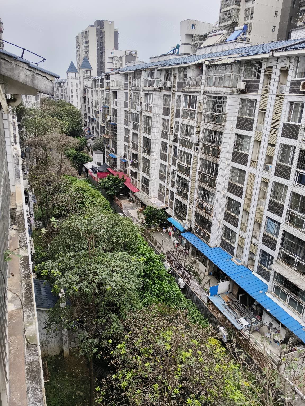 柳北单价4字头两个露台金茂园楼中楼精装看房方便