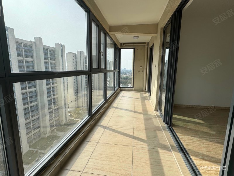 封阳台,碧桂园壹号天禧二手房,235万,4室2厅,2卫,143.