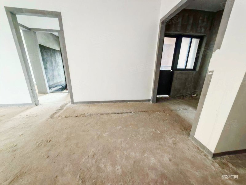 保利锦城商品房出行方便朝南满二房龄新