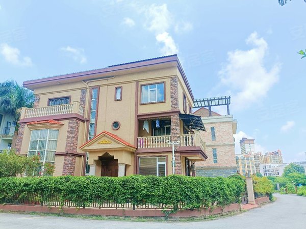 南宁青秀仙葫海茵国际花城(别墅)急租欧式风200平大花园独栋超大别墅