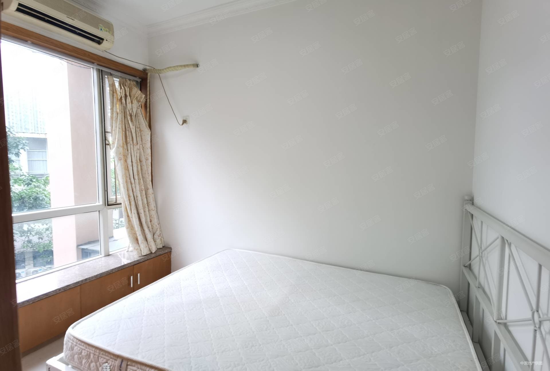 世纪春城(三期)3室2厅1卫96.65㎡东南380万