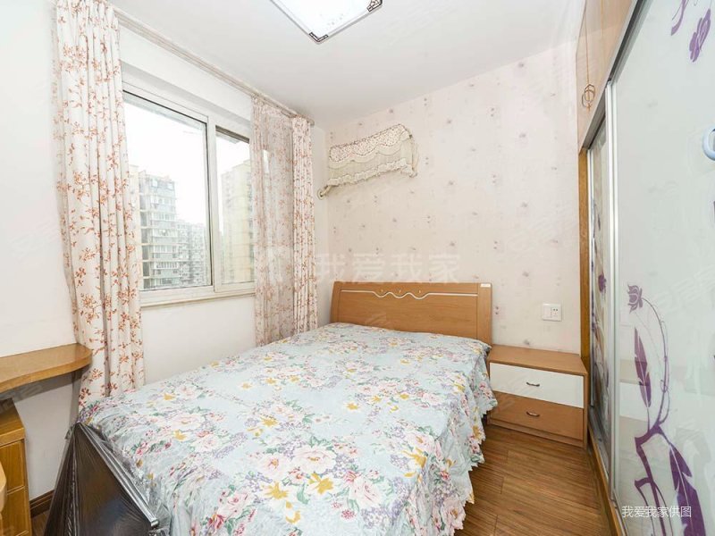 国芳天街旁 地铁口 客厅朝南带阳台 业主自住 楼层好,蓝桥名苑二手房