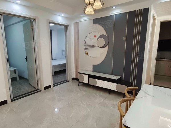 上海浦东惠南民乐城鸿飞苑西苑双卧朝南南 电梯高层 16号线地铁直达