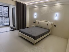柳州城中高新区业主发布桂中王座电梯奶油风大单间大阳台主卧整租押一付一房一厅出租房源真实图片