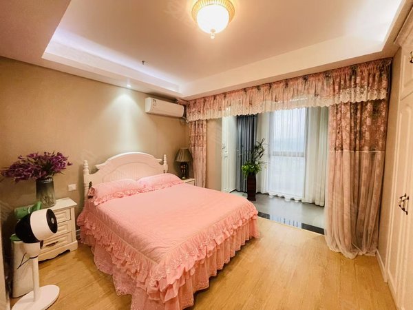 镇江句容宝华小学招商国际E城广场(商住楼)南京一站路!押一付一还包物业 央企开发 近南京万达茂经天路出租房源真实图片