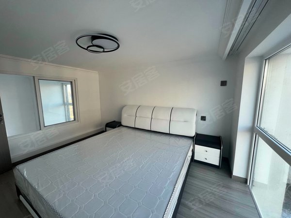 沈阳大东东北大马路国瑞熙悦大东区国瑞城熙悦 loft户型 高挑空上下两