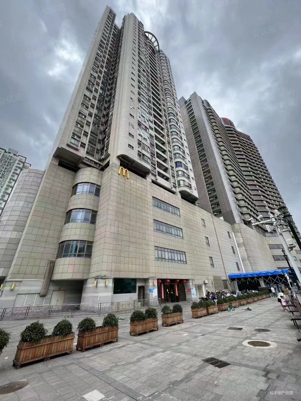 广州东站富信广场价格跌到8年了厅出阳台南向电梯高层