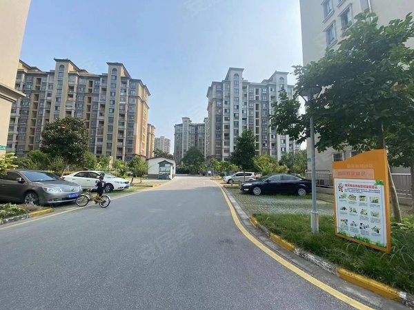 昆山张浦张浦馨逸家园整租馨逸家园,南北通透精装两房,好楼层家电齐全