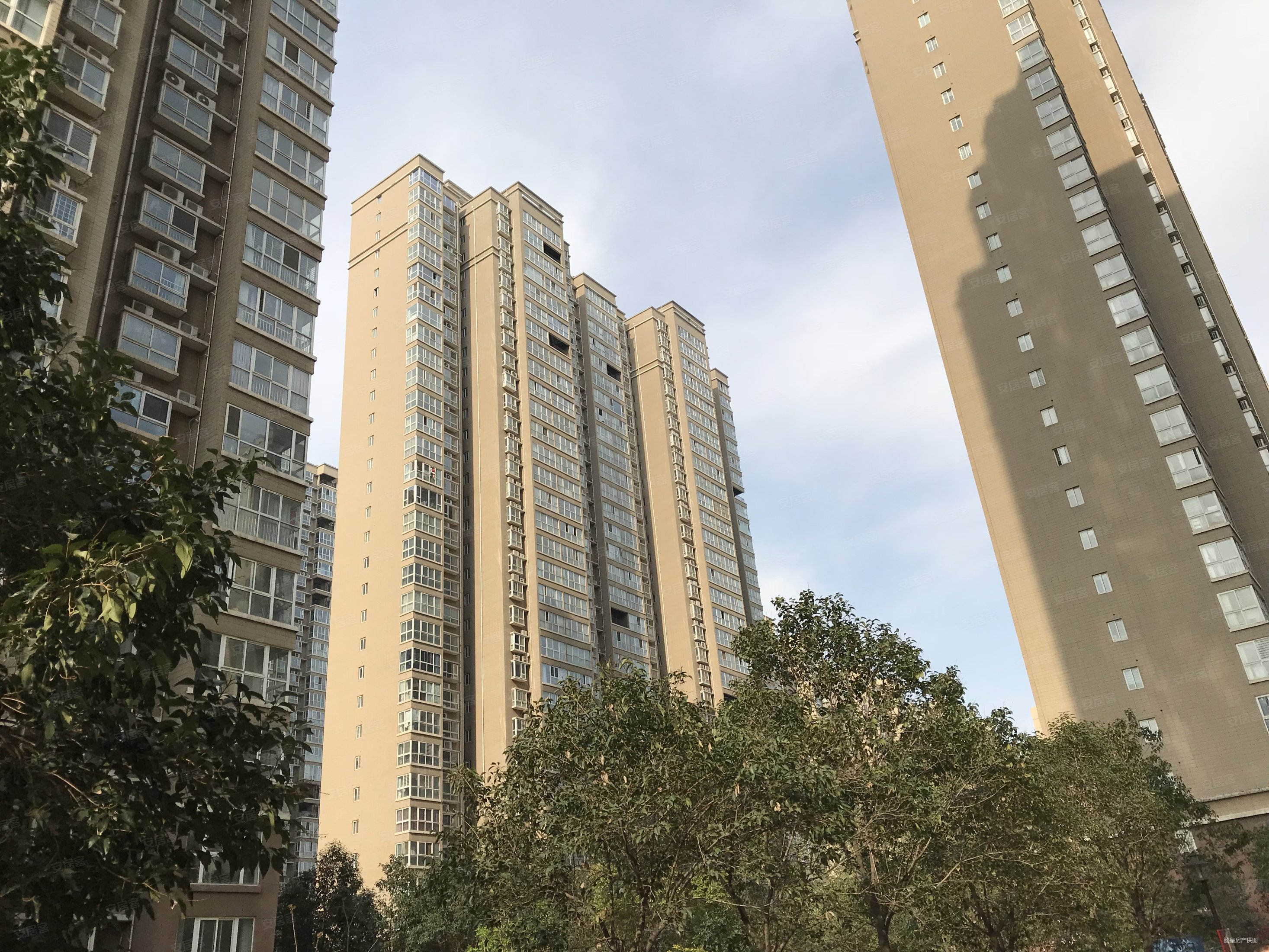 洛阳房产网>洛阳二手房>洛龙二手房>泉舜财富中心二手房>隆安富阳花园