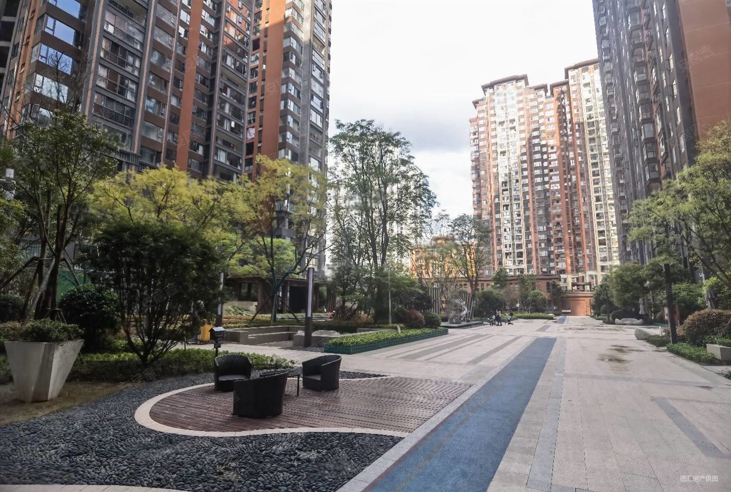 降价急售跃进路16号二期3室2卫清水