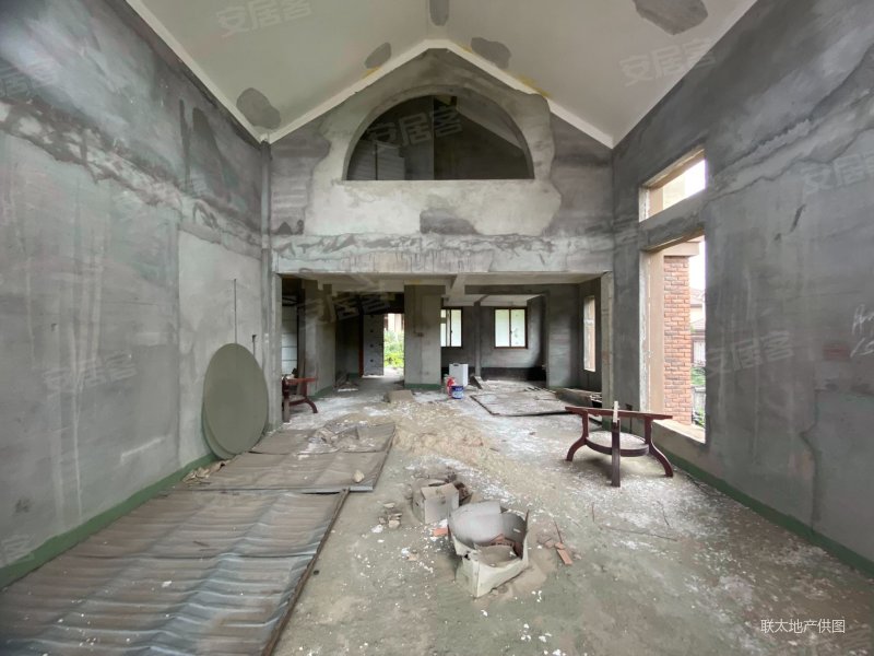 超高性价比独栋 已经做好基础土建改建 直接装修,保利阆峰云墅二手房