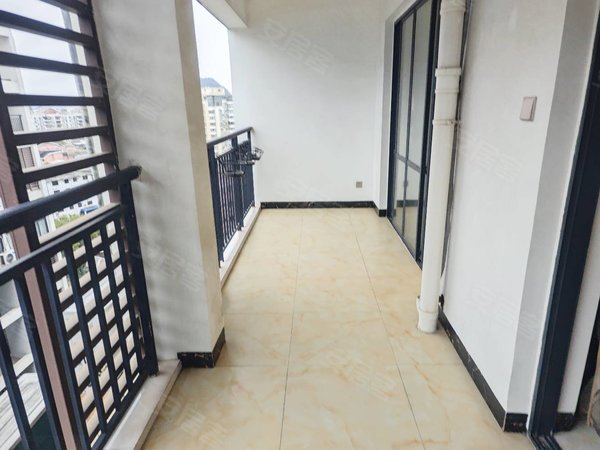 桂林七星三里店国贸益华城急租 三里店益华城 一房两厅 家电齐全民用水电 电梯高楼层出租房源真实图片