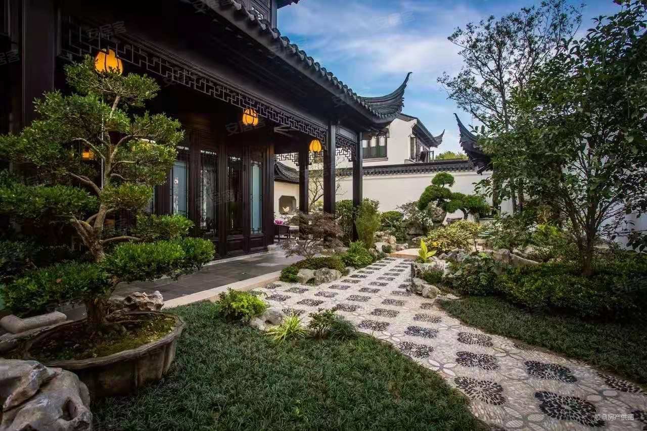 绿城桃花源4室3厅4卫285㎡南北950万