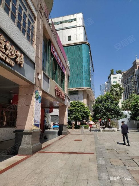 公小龙中 步步高旁  大厦电梯精装三房 单价8千多看中可议价
