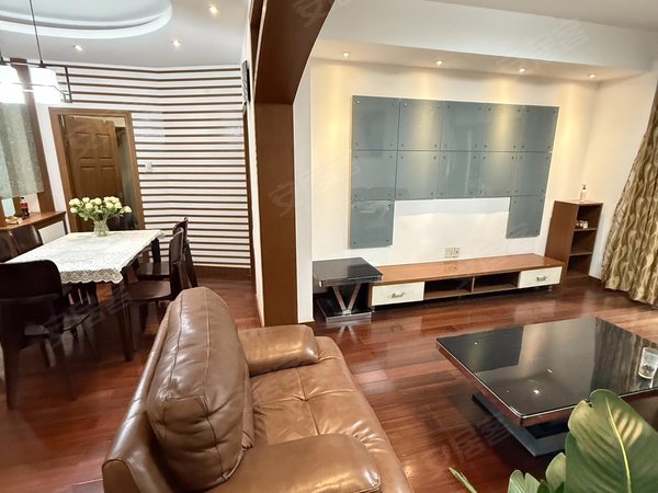 海宁长安镇农发区修川花园长安修川花园精装自住三房出租！拎包入住！出租房源真实图片