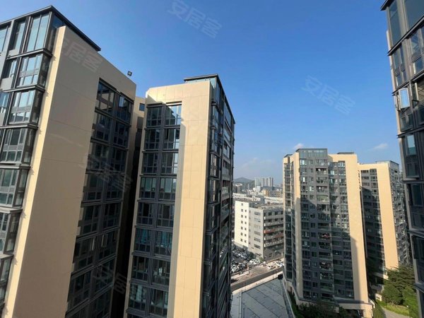 深圳宝安领航城富士君悦府富士君悦府 3室2厅1卫 101平 精装修 电梯房