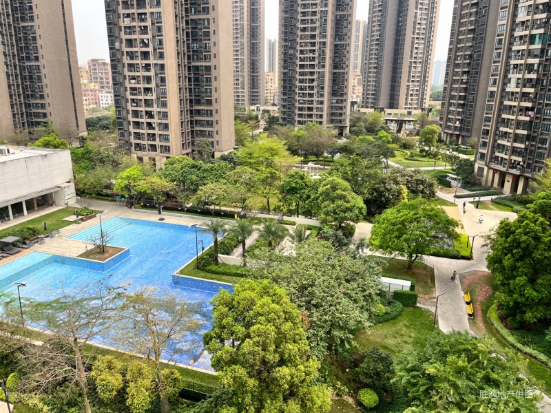 时代水岸二期精装三房望花园望泳池