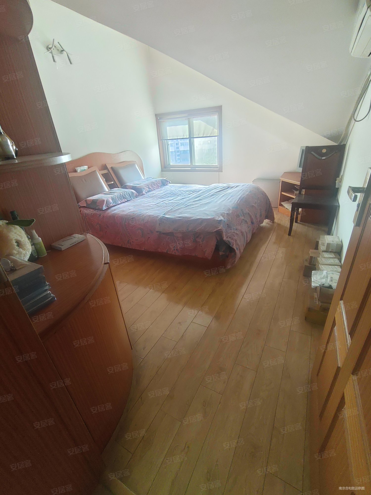 银贡山庄 高楼层视野无遮挡 朝南 满五 商业配套齐全