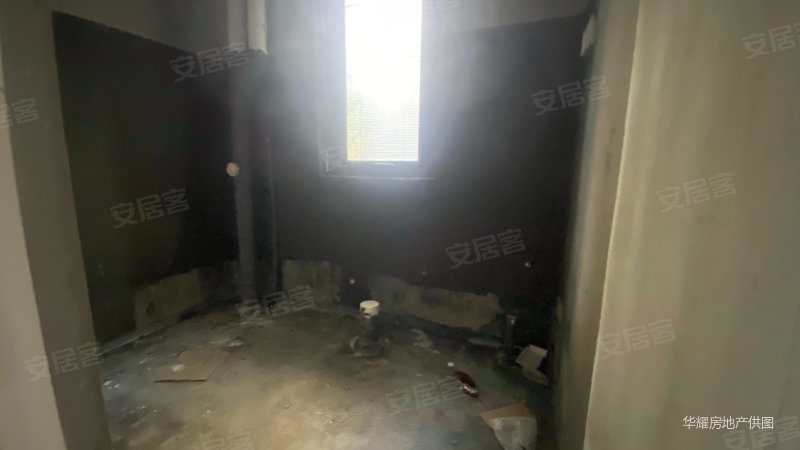 太湖雍华府 花园洋房一楼 双卫 近太湖  商品住宅 采光好