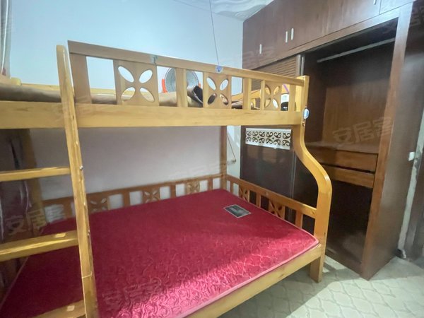 重庆潼南潼南城区四方花园凉风垭广场旁精装电梯两室手次出租家电齐全
