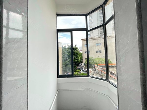 深圳福田上梅林上梅林新村低价一房一厅1680 近地铁 免中介 直达皇岗