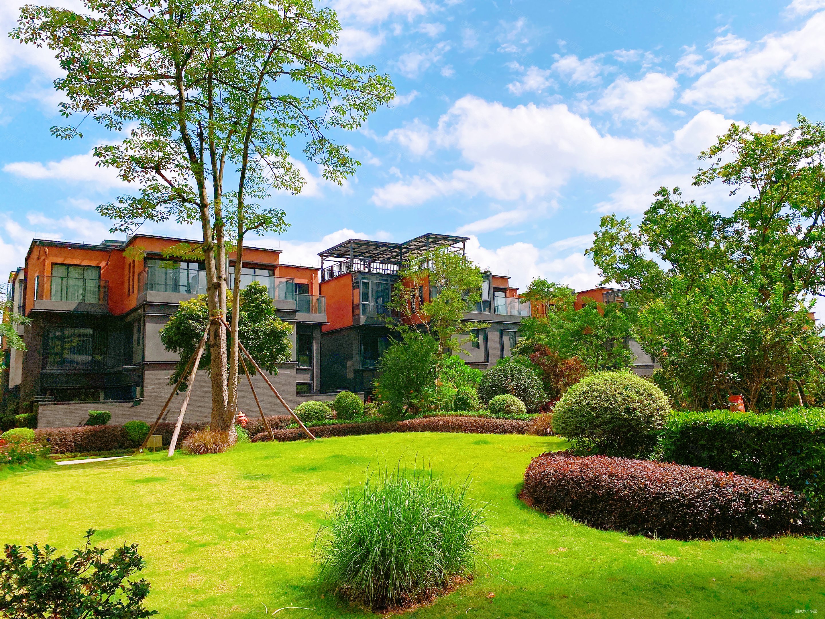 业主自住房165买万科江南院子3房2卫看花园价格可谈