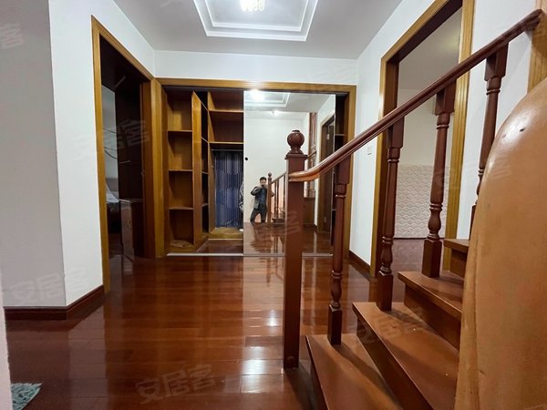 上海闵行颛桥众众德尚世嘉(别墅)众众德尚 居家装修