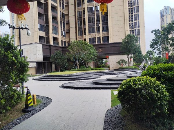 深圳宝安松岗联投东方华府(三期)联投东方三期,112平4房出租,带家私