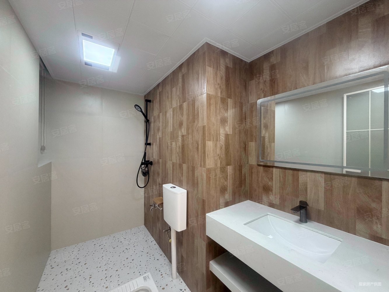 五矿万境水岸(公寓住宅)4室2厅2卫151㎡南北59.8万