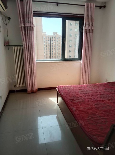 瑞祥花园紧邻五小三中电梯房南北通透精装修近医院双卫生间