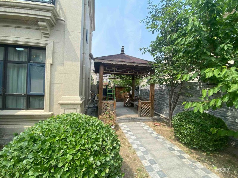 融创半湾半岛(别墅) 楼龄新 车位充足 满二 近地铁