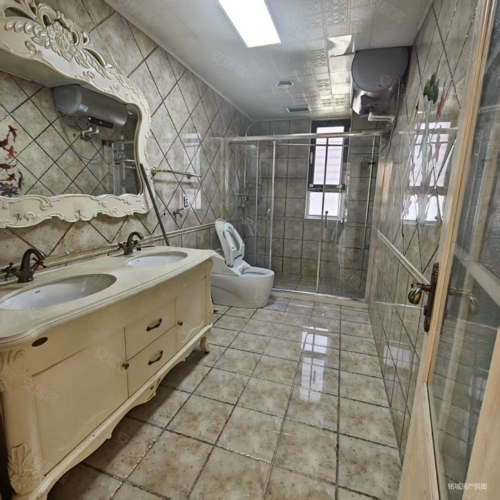 富丽华庭4室2厅1卫182.01㎡南北92.5万