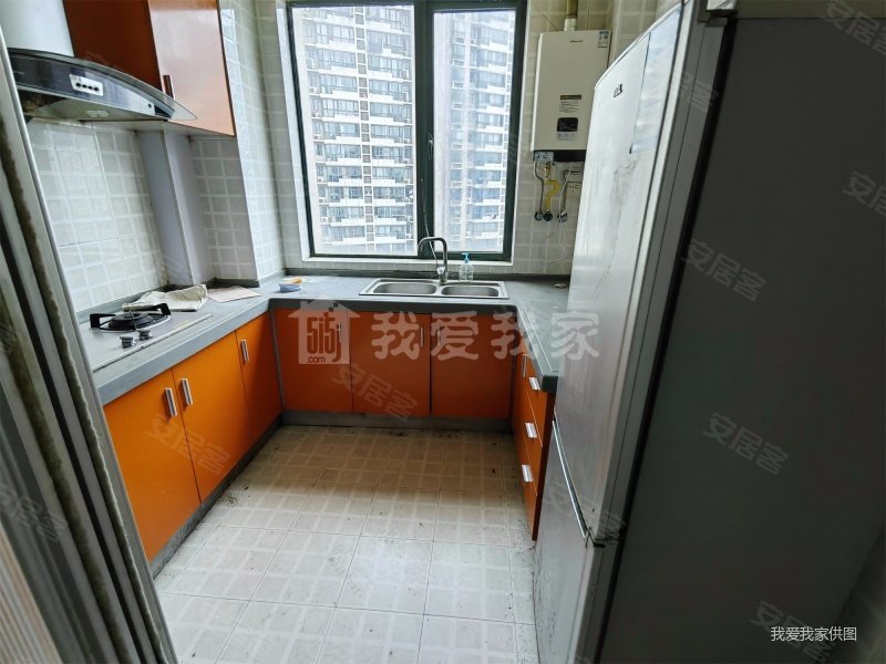 河景花园三房两卫中楼层采光好看房方便