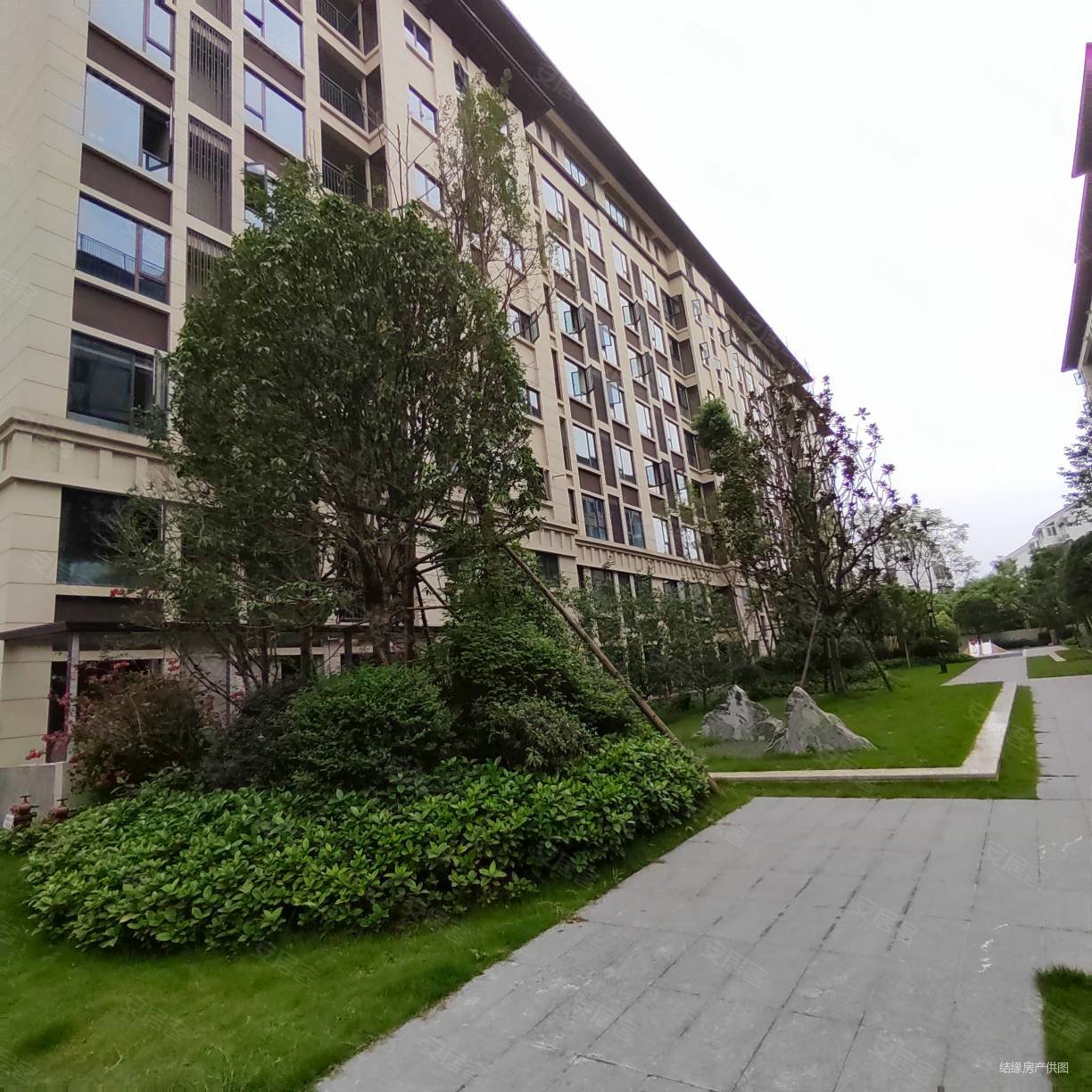 城南壹号(绵竹)3室2厅2卫105㎡南北85万