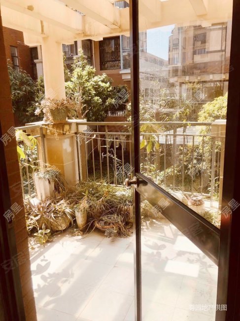 假日湾交通便利南北通透临地铁环境好电梯房