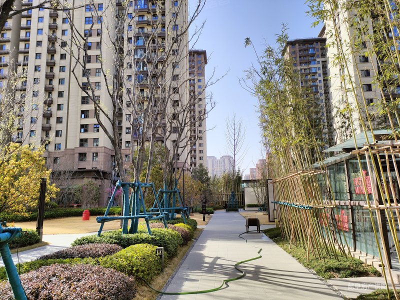 小区性价比 一套,建业尊府二手房,112万,3室2厅,2卫,127平米-洛阳安居