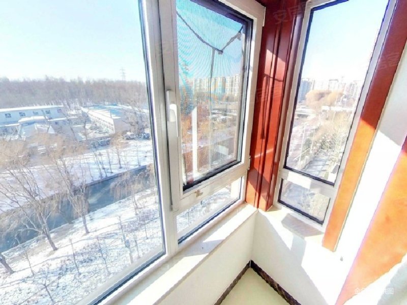 中建国际城3室1厅9437平米