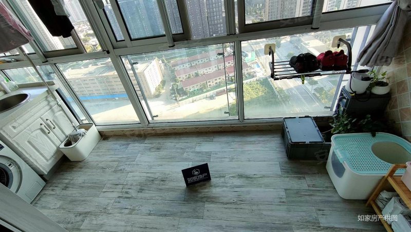 精装3房房东报价215万205万就卖金科东方水榭