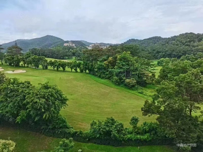 观澜湖君悦山,顶楼送大露台,看一下湖景,高尔夫球场