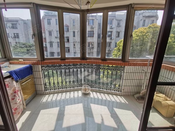 【多图】康桥花园东园,御桥租房,95平米大二房,中间楼层,钥匙房源